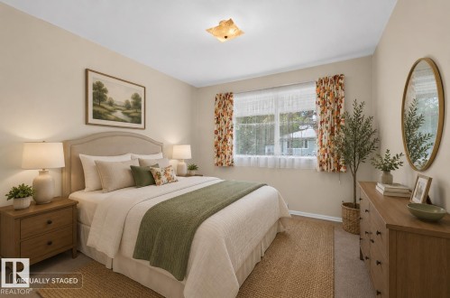 7704 104 Avenue Nw, Edmonton, AB 