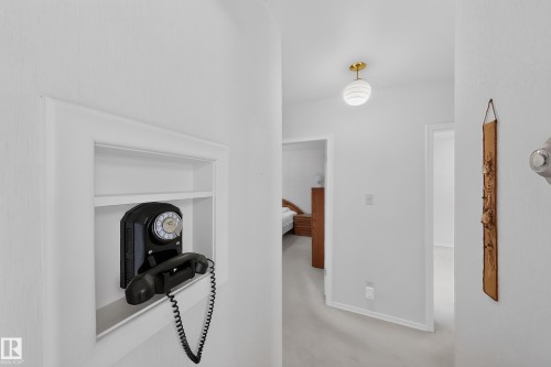 7704 104 Avenue Nw, Edmonton, AB 