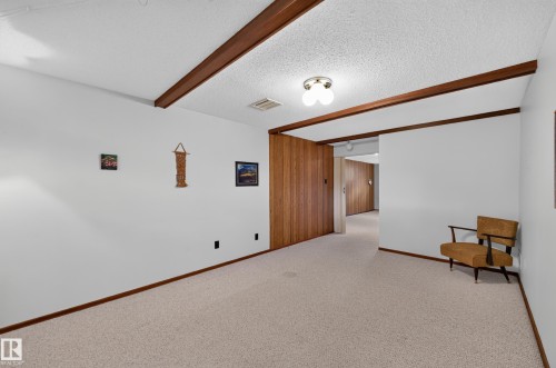 7704 104 Avenue Nw, Edmonton, AB 