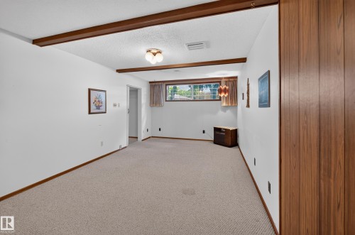 7704 104 Avenue Nw, Edmonton, AB 