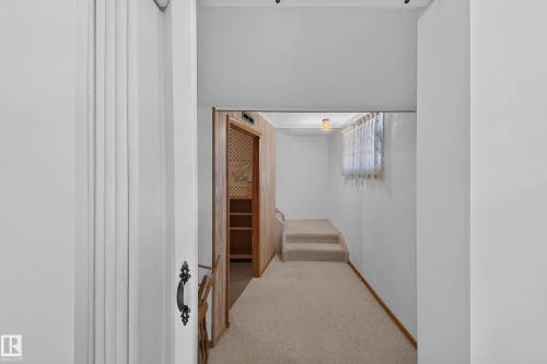 7704 104 Avenue Nw, Edmonton, AB 