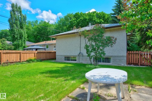 7704 104 Avenue Nw, Edmonton, AB 