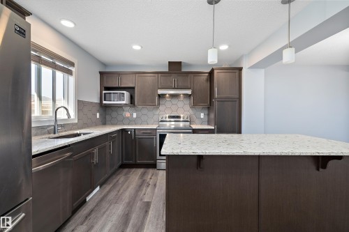 2611 14 Avenue Nw, Edmonton, AB 