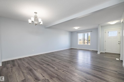 2611 14 Avenue Nw, Edmonton, AB 