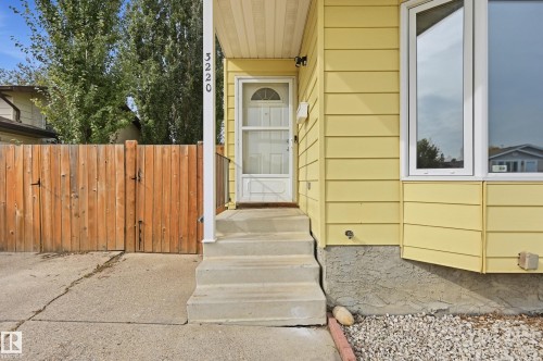 3220 44A Street Nw, Edmonton, AB 