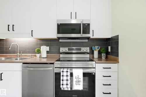 3220 44A Street Nw, Edmonton, AB 