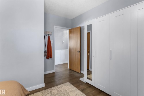 9715 71 Avenue Nw, Edmonton, AB 