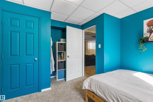9715 71 Avenue Nw, Edmonton, AB 