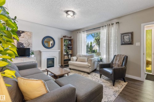 9715 71 Avenue Nw, Edmonton, AB 