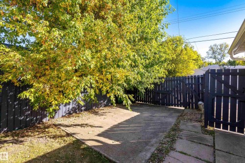 9715 71 Avenue Nw, Edmonton, AB 