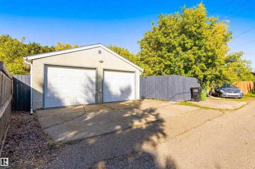 9715 71 Avenue Nw, Edmonton, AB 