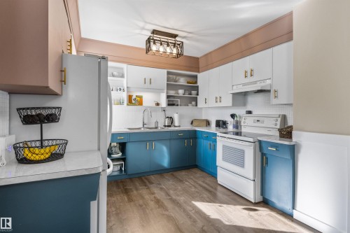 9715 71 Avenue Nw, Edmonton, AB 