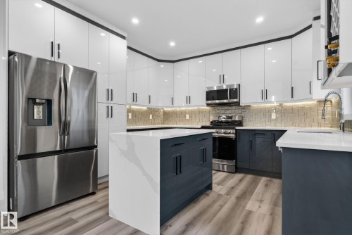 20 Hazelwood Lane, Spruce Grove, AB 