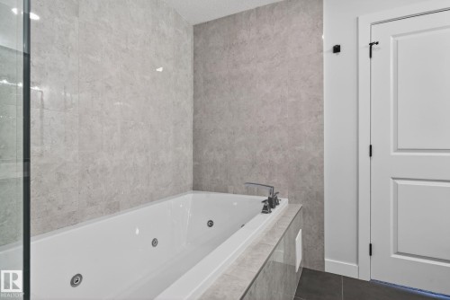 20 Hazelwood Lane, Spruce Grove, AB 