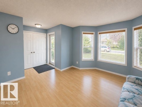 205 84 Street Southwest , Edmonton, AB T6X 1H6 3