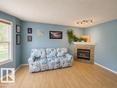 205 84 Street Southwest , Edmonton, AB T6X 1H6 5