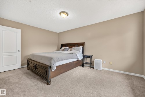 11813 11B Avenue Nw, Edmonton, AB 