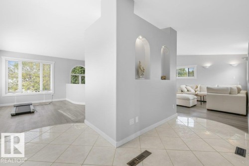 67 Arlington Drive, St. Albert, AB 
