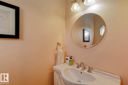6306 111 Avenue Nw, Edmonton, AB 