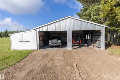 21557 Wye Road, Rural Strathcona County, AB 