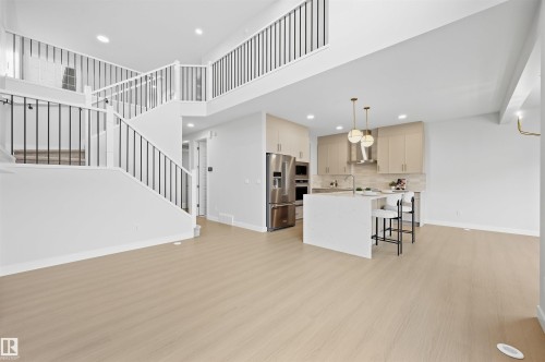 19004 20 Avenue Nw, Edmonton, AB 