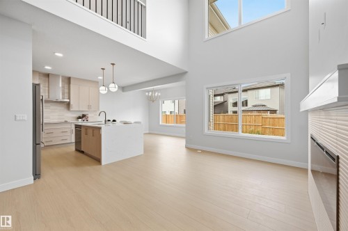 19004 20 Avenue Nw, Edmonton, AB 