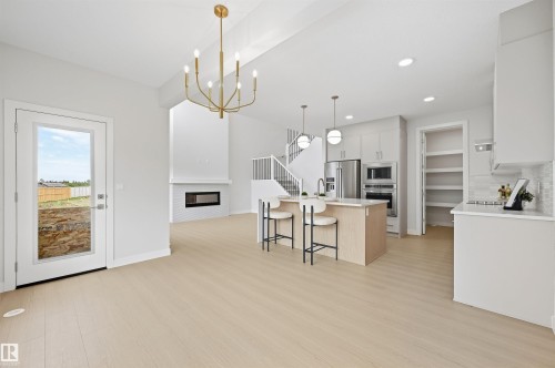 19004 20 Avenue Nw, Edmonton, AB 