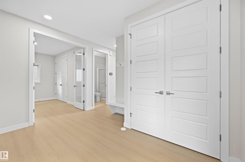 19004 20 Avenue Nw, Edmonton, AB 