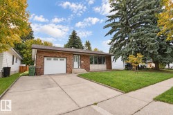 44 ARLINGTON Drive   St. Albert, AB T8N 2V5