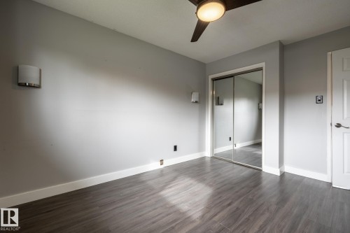 8836 150 Avenue Nw, Edmonton, AB 