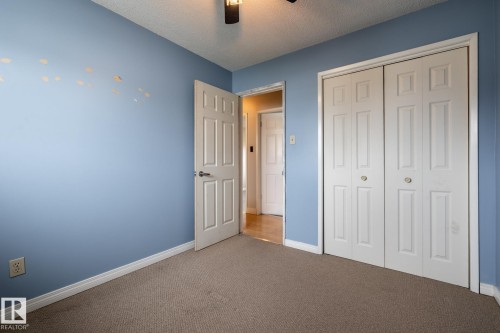 8836 150 Avenue Nw, Edmonton, AB 