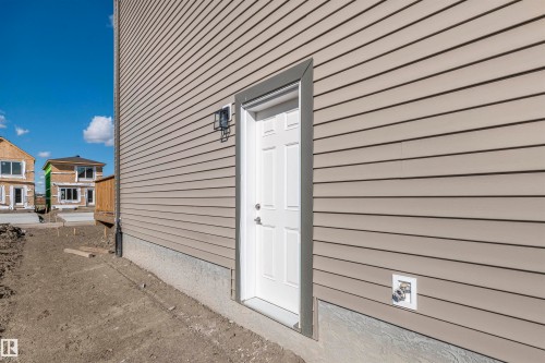 20830 15A Avenue Nw, Edmonton, AB 