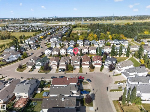 Residential properties with mature landscaping and paved streets - 7836 7 Ave Sw Sw, Edmonton, AB 