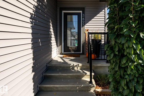 3627 6 Street Nw, Edmonton, AB 
