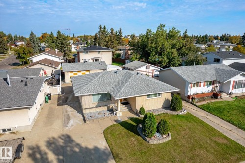7612 40 Avenue Nw, Edmonton, AB 