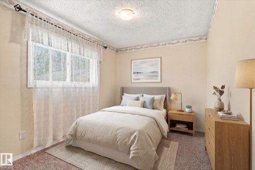 7612 40 Avenue Nw, Edmonton, AB 