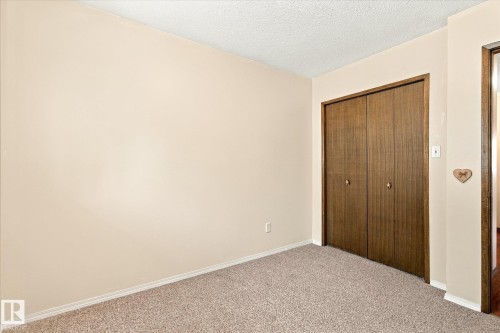7612 40 Avenue Nw, Edmonton, AB 