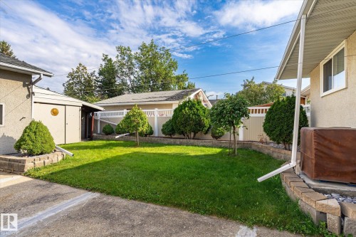 7612 40 Avenue Nw, Edmonton, AB 