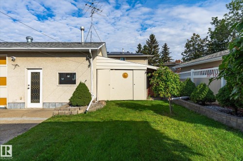 7612 40 Avenue Nw, Edmonton, AB 
