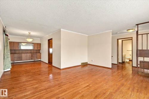 7612 40 Avenue Nw, Edmonton, AB 