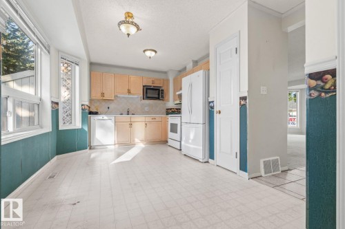 #26 3311 58 St Nw, Edmonton, AB 