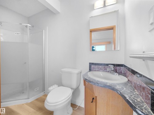10307 135 Avenue Nw, Edmonton, AB 
