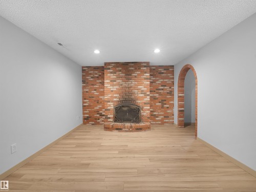 10307 135 Avenue Nw, Edmonton, AB 