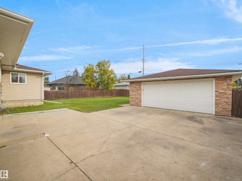 10307 135 Avenue Nw, Edmonton, AB 