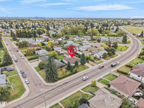 10307 135 Avenue Nw, Edmonton, AB 