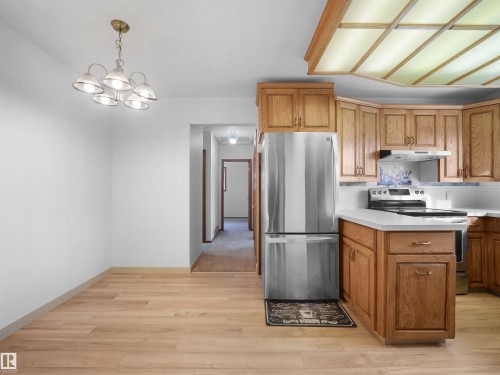 10307 135 Avenue Nw, Edmonton, AB 