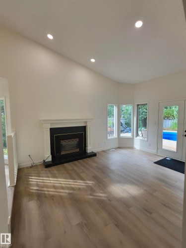 4440 32 Street Nw, Edmonton, AB 