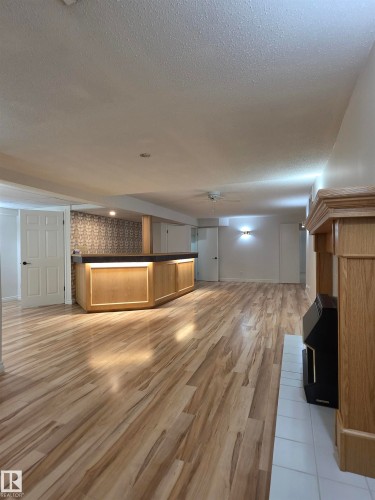 4440 32 Street Nw, Edmonton, AB 
