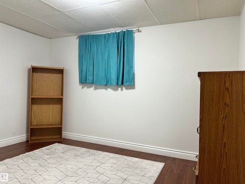 Wood-finish flooring - 11908 131 Street Nw, Edmonton, AB 