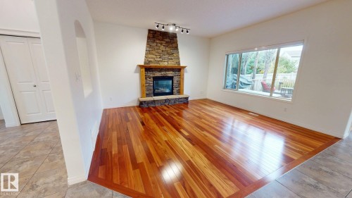 163 Caldwell Way Nw, Edmonton, AB 